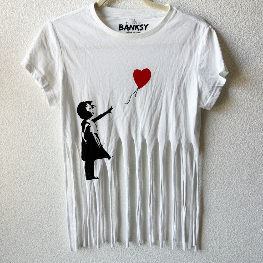 The Art of Banksy Shredded Painting Girl With a Balloon Fringe Tee Size Large